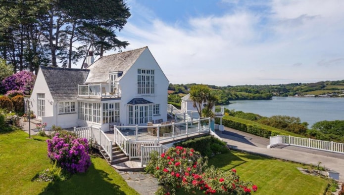 Through the keyhole - inside the five most viewed homes of the summer 